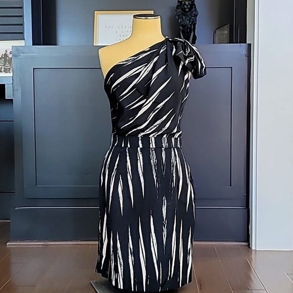 The Limited Dresses & Skirts - Limited One Shoulder Dress 6